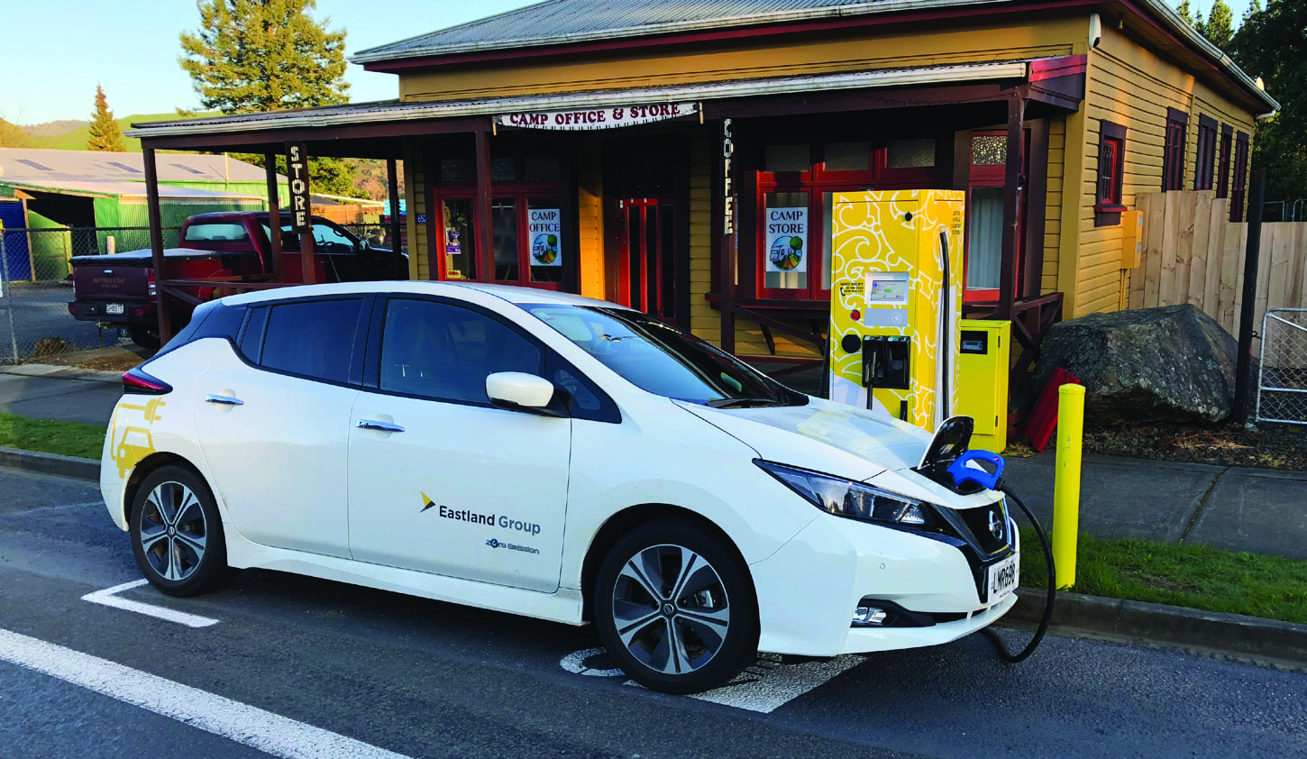 EV Car on Charger No LOGO1